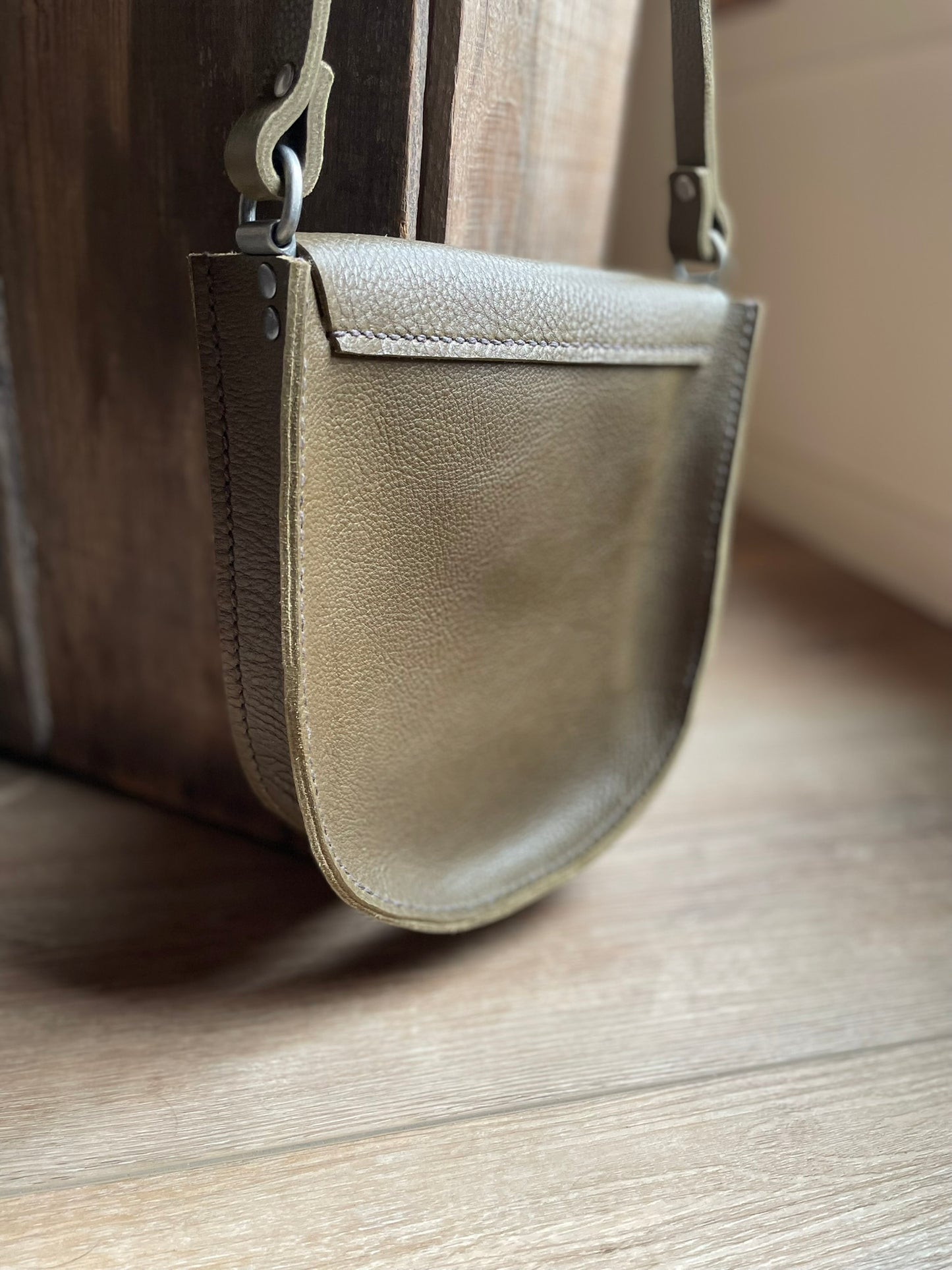 Medium Horseshoe Bag - Olive