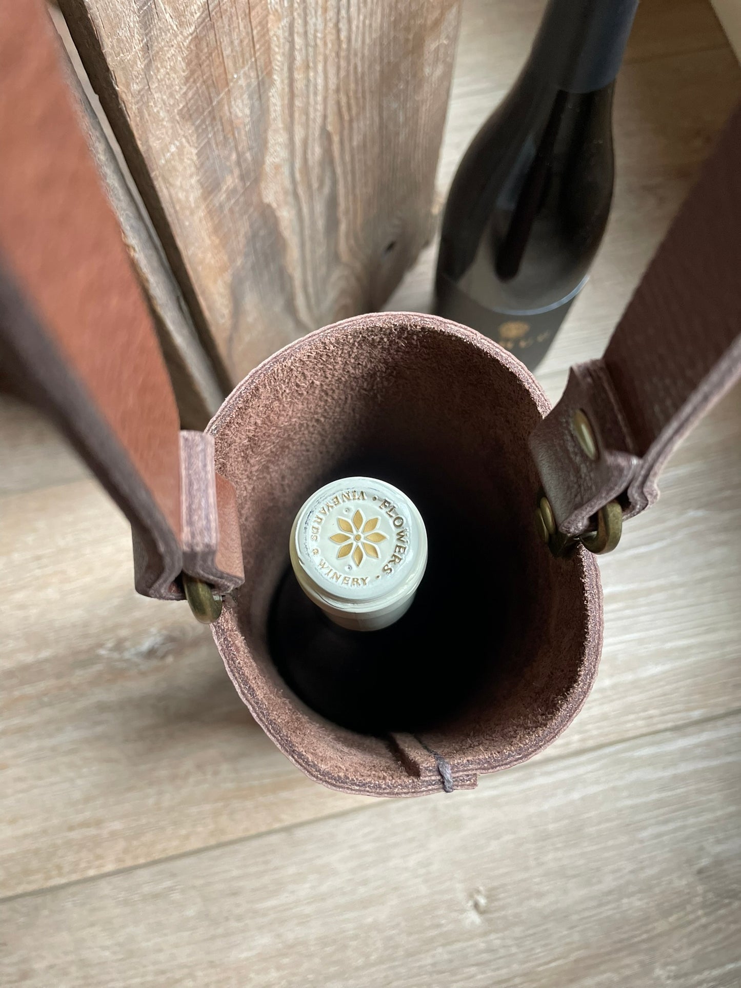 Wine Bottle Carrier – Chestnut