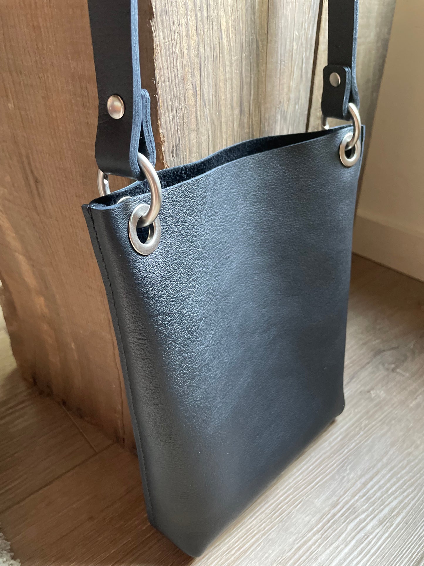 Small Crossbody/Shoulder Bag - Black