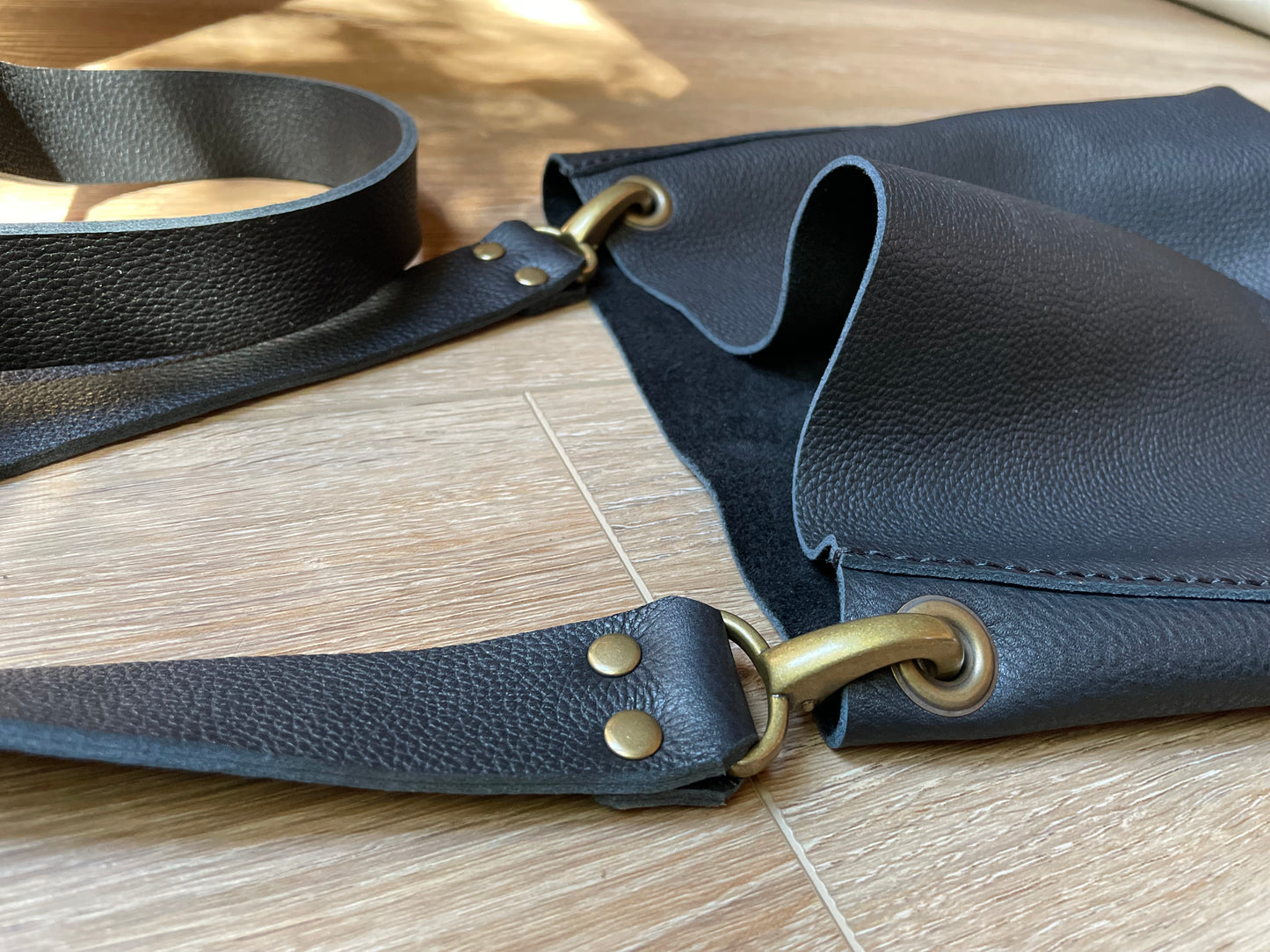 Medium Ultra Soft Bucket, Crossbody Bag - Black