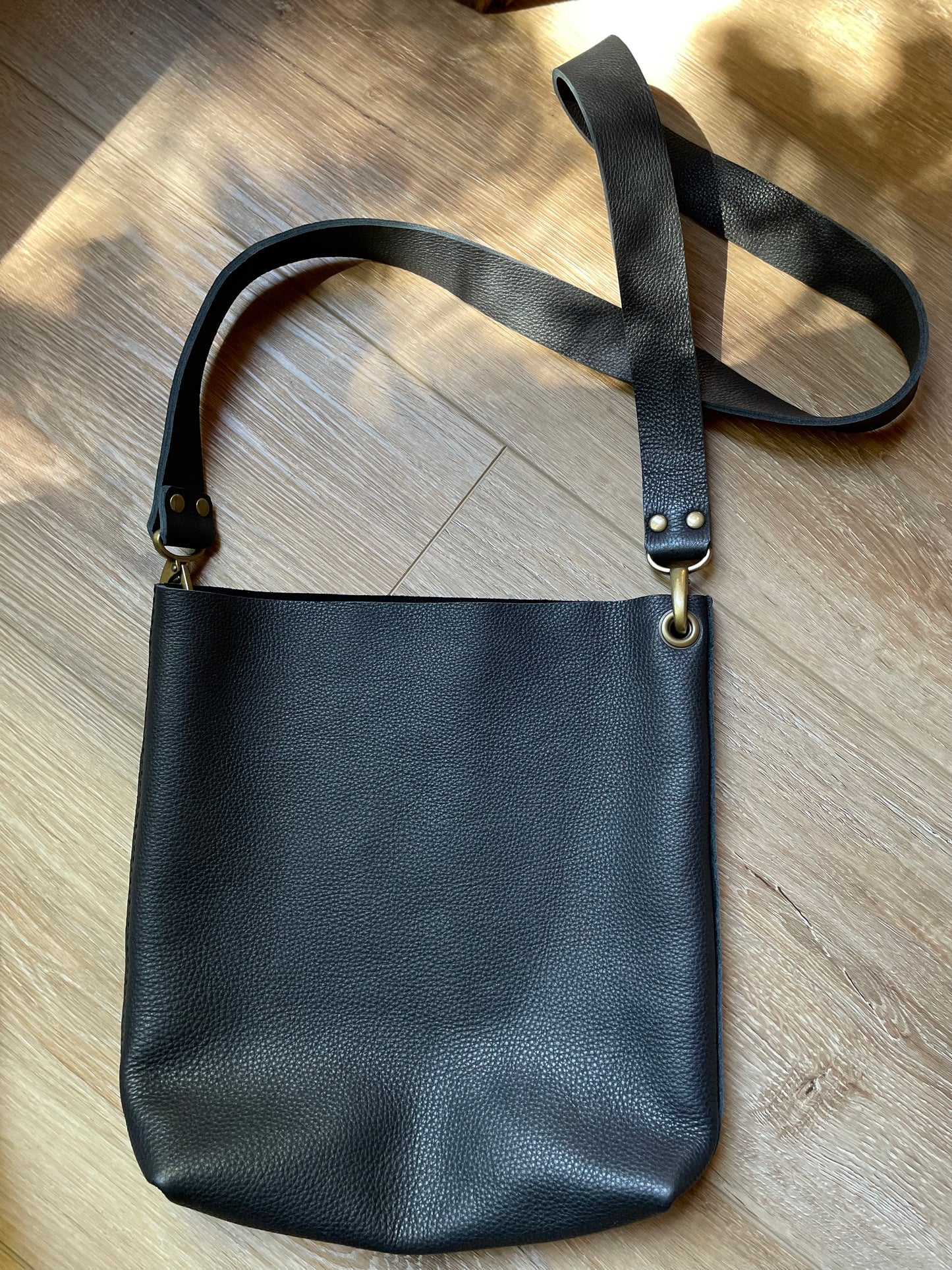 Medium Ultra Soft Bucket, Crossbody Bag - Black