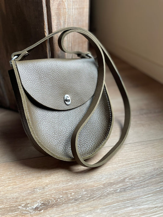 Medium Horseshoe Bag - Olive