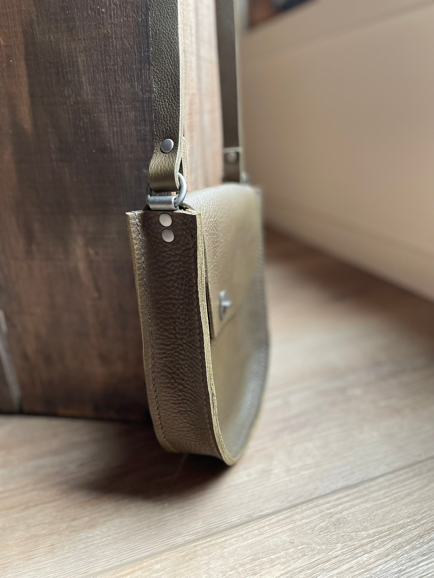 Medium Horseshoe Bag - Olive