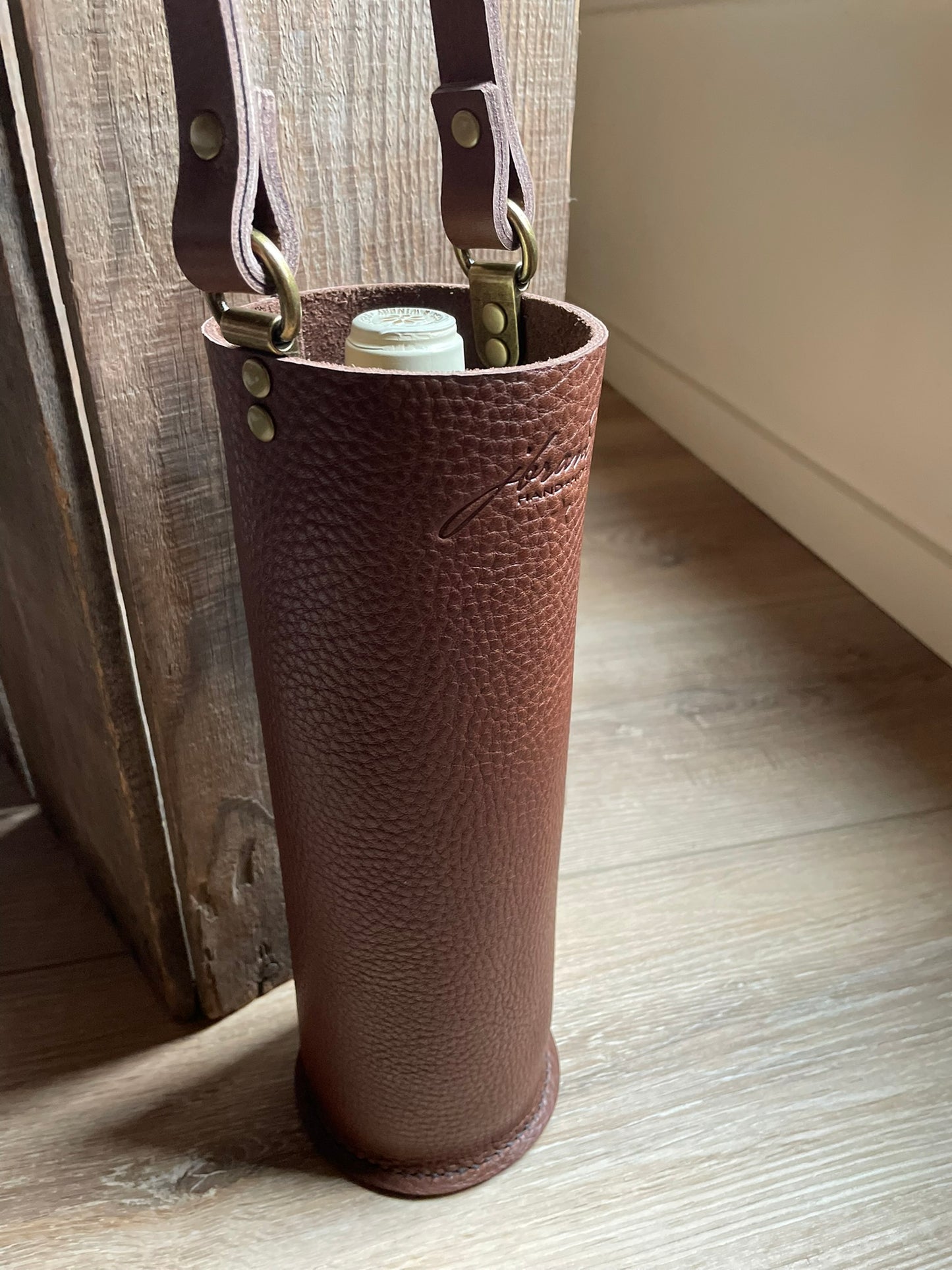 Wine Bottle Carrier – Chestnut