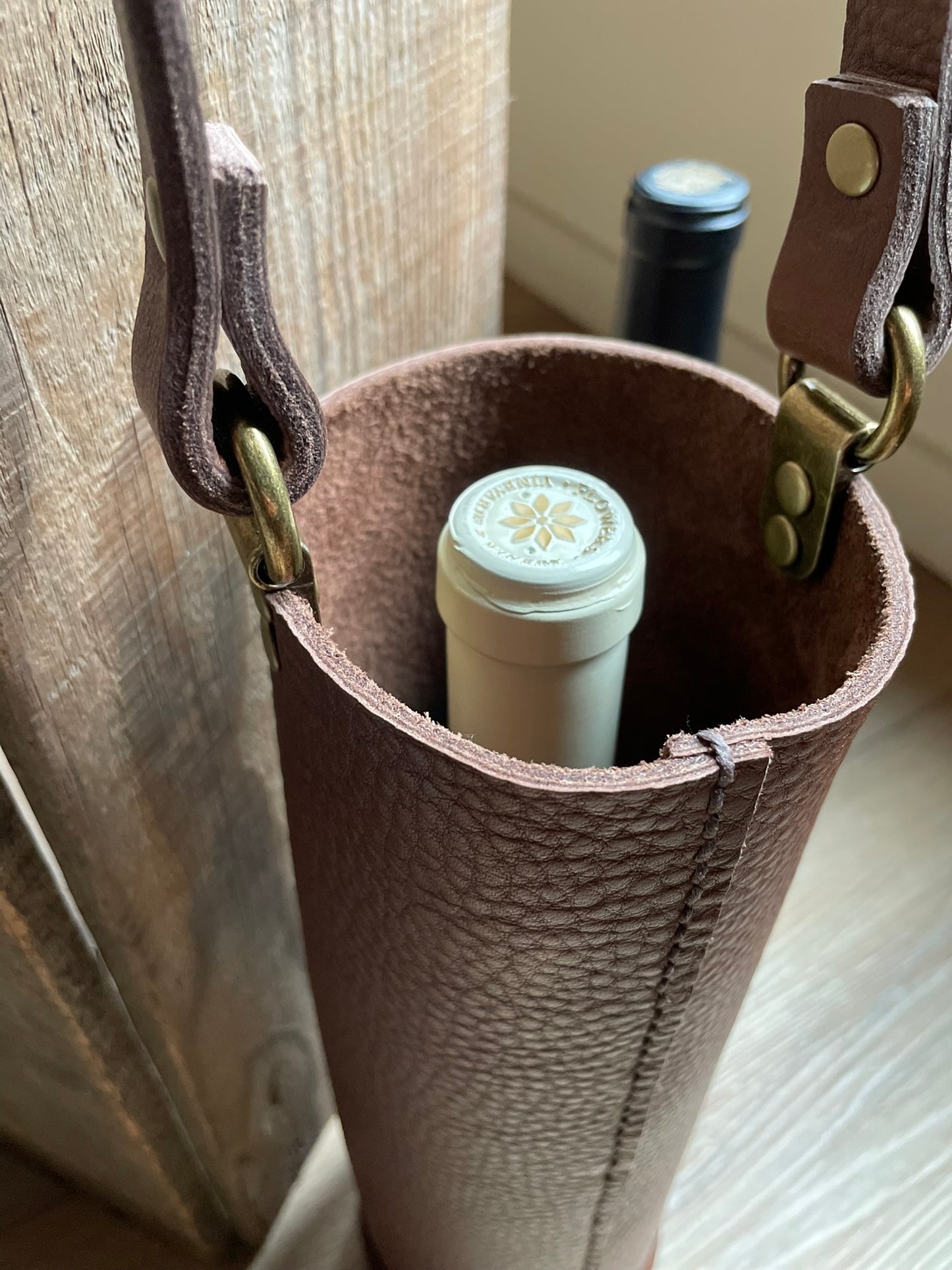 Wine Bottle Carrier – Chestnut
