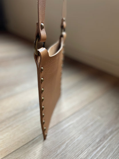 Small Minimalist Flat Crossbody - Sand