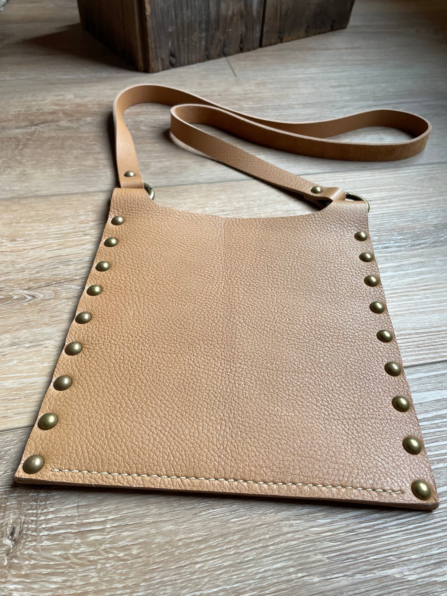 Small Minimalist Flat Crossbody - Sand