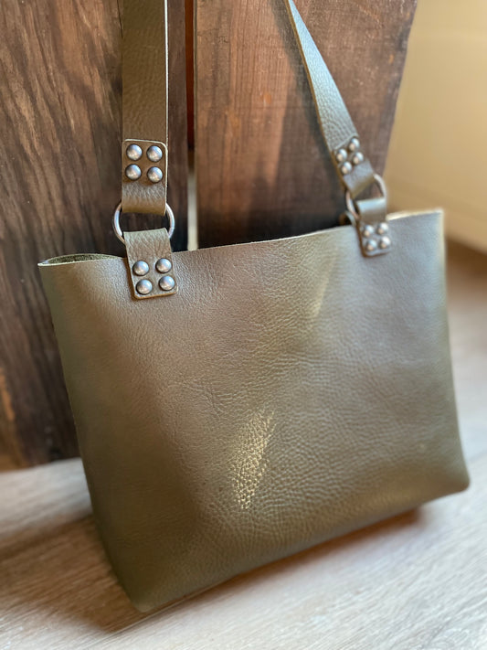 Medium Tote - Olive