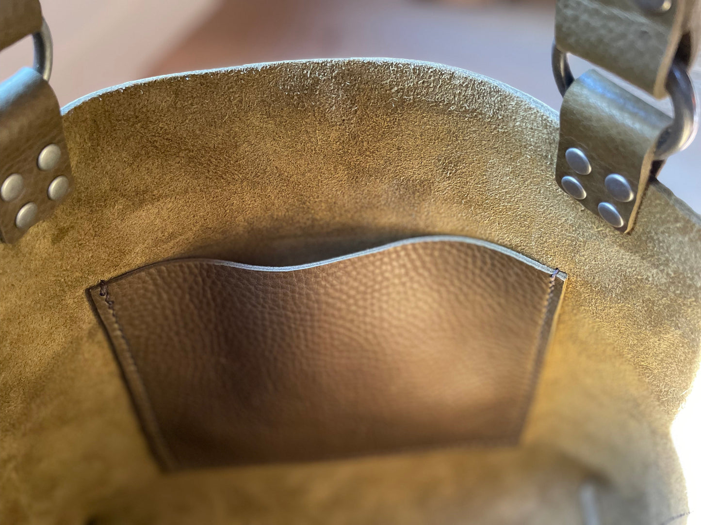 Medium Tote - Olive