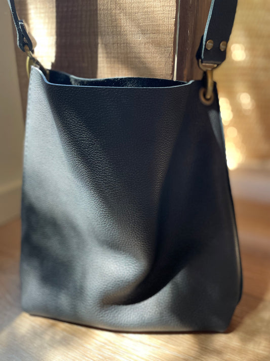 Medium Ultra Soft Bucket, Crossbody Bag - Black