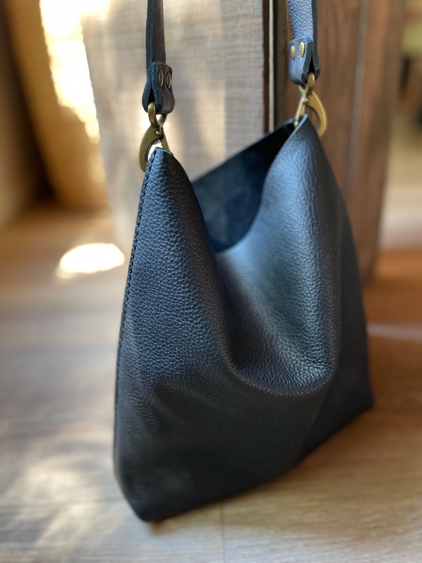 Medium Ultra Soft Bucket, Crossbody Bag - Black