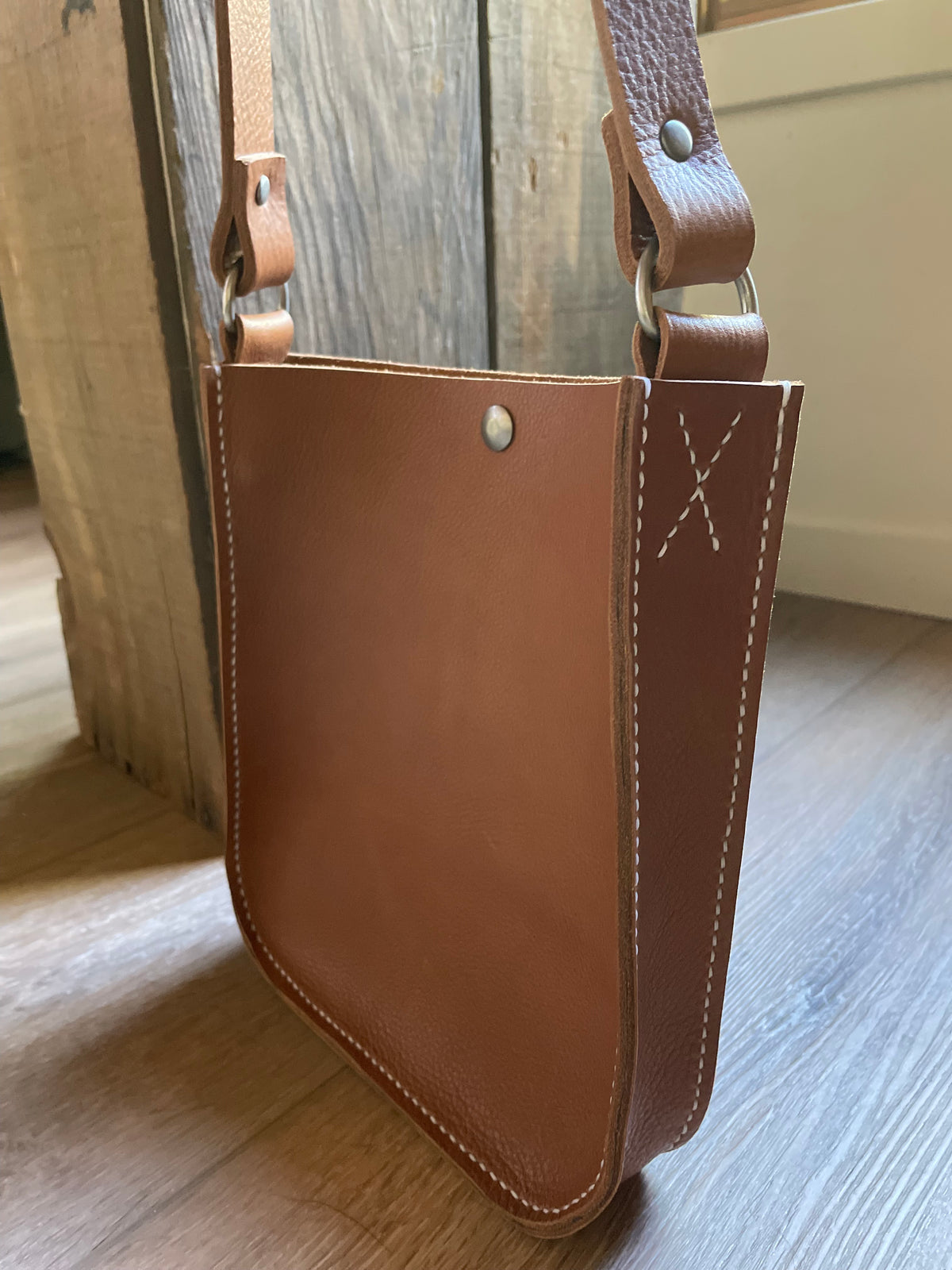 Almost Square Sleek Saddle Bag - Havanna Cigar