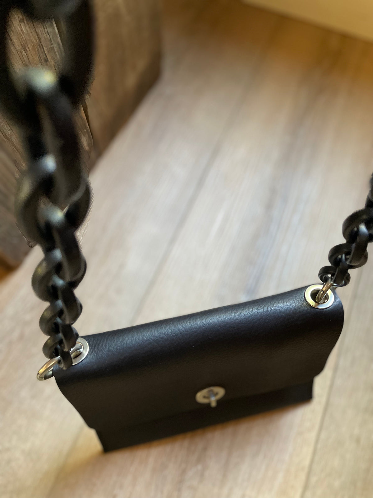The jbrand Pochette - Black